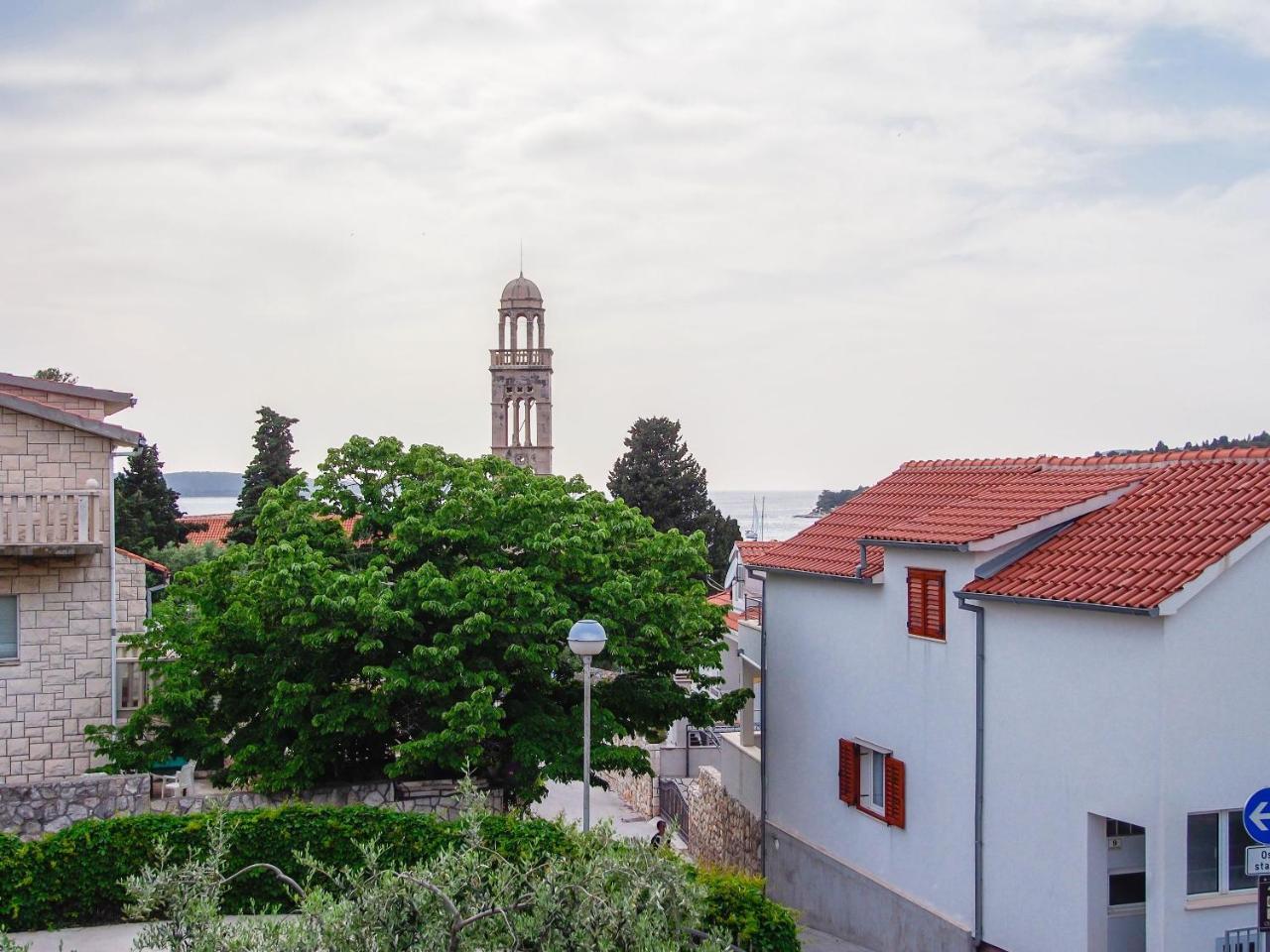 Apartments Dirk Hvar Town Esterno foto